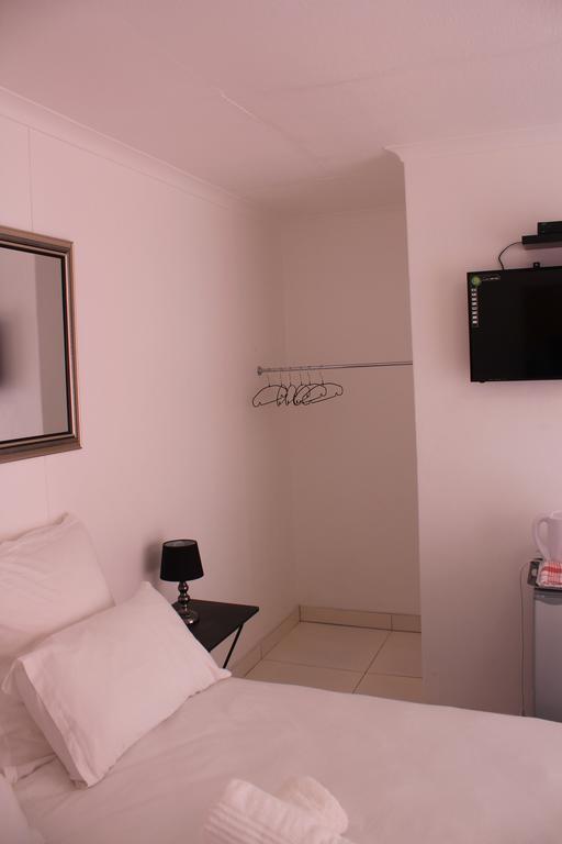 Niilo'S Guesthouse Rundu Dış mekan fotoğraf