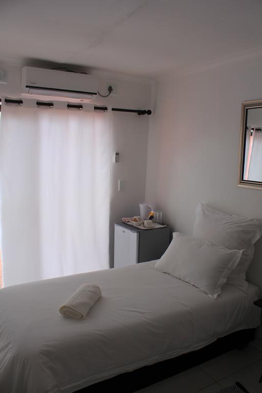 Niilo'S Guesthouse Rundu Dış mekan fotoğraf
