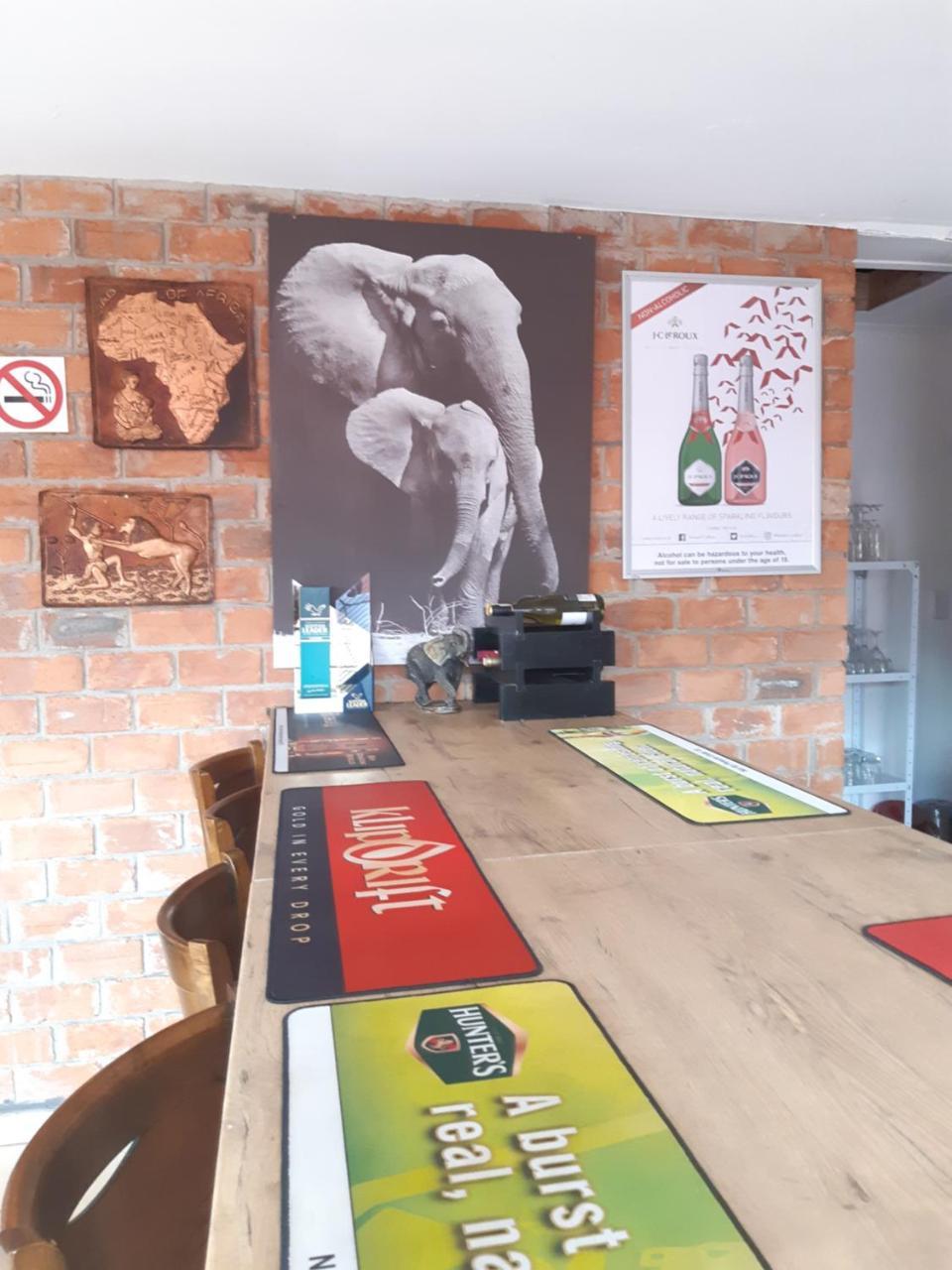 Niilo'S Guesthouse Rundu Dış mekan fotoğraf