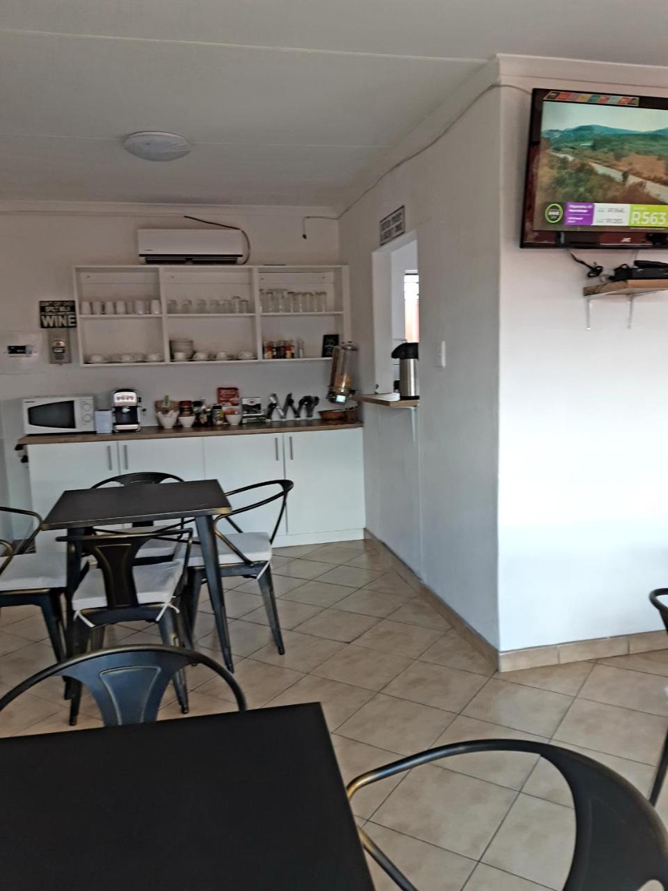 Niilo'S Guesthouse Rundu Dış mekan fotoğraf
